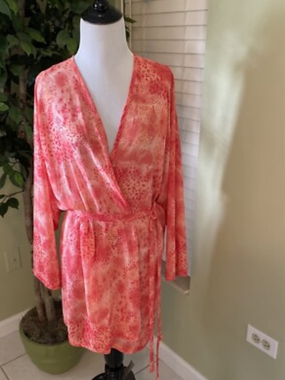 Victoria's Secret Coral & Pink Printed Wrap Robe